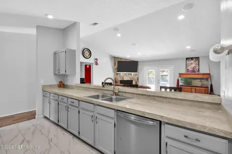6420 Diamond Leaf Court N Jacksonville FL 32244