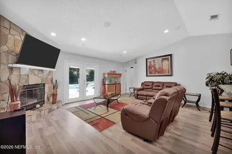 6420 Diamond Leaf Court N Jacksonville FL 32244