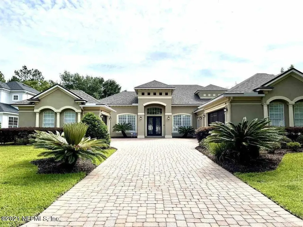 2456 Den Street St. Augustine FL 32092