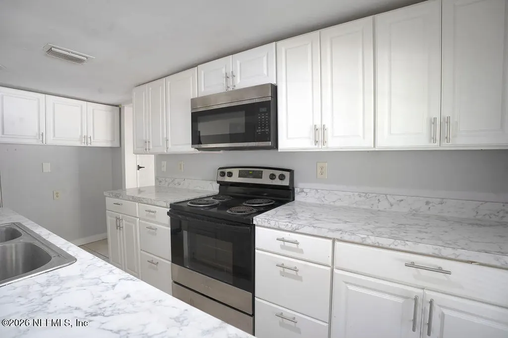 2233 Schumacher Avenue Jacksonville FL 32207