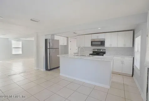 2233 Schumacher Avenue Jacksonville FL 32207