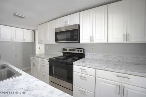 2233 Schumacher Avenue Jacksonville FL 32207