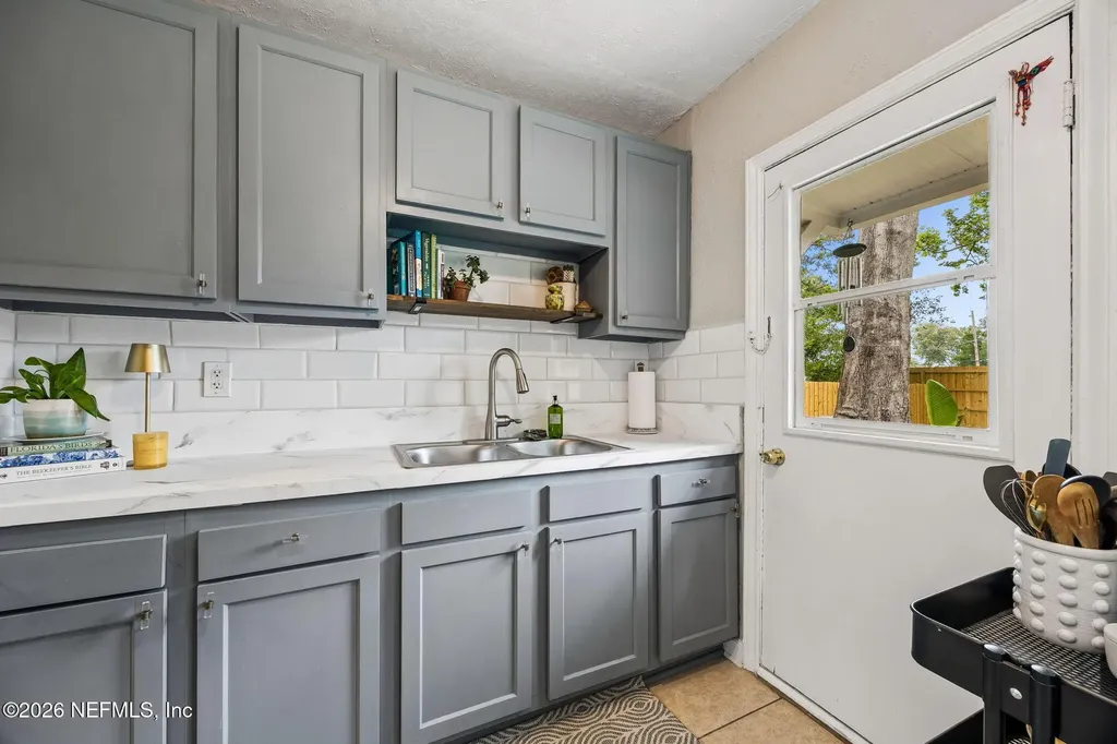 4617 Sussex Avenue Jacksonville FL 32210