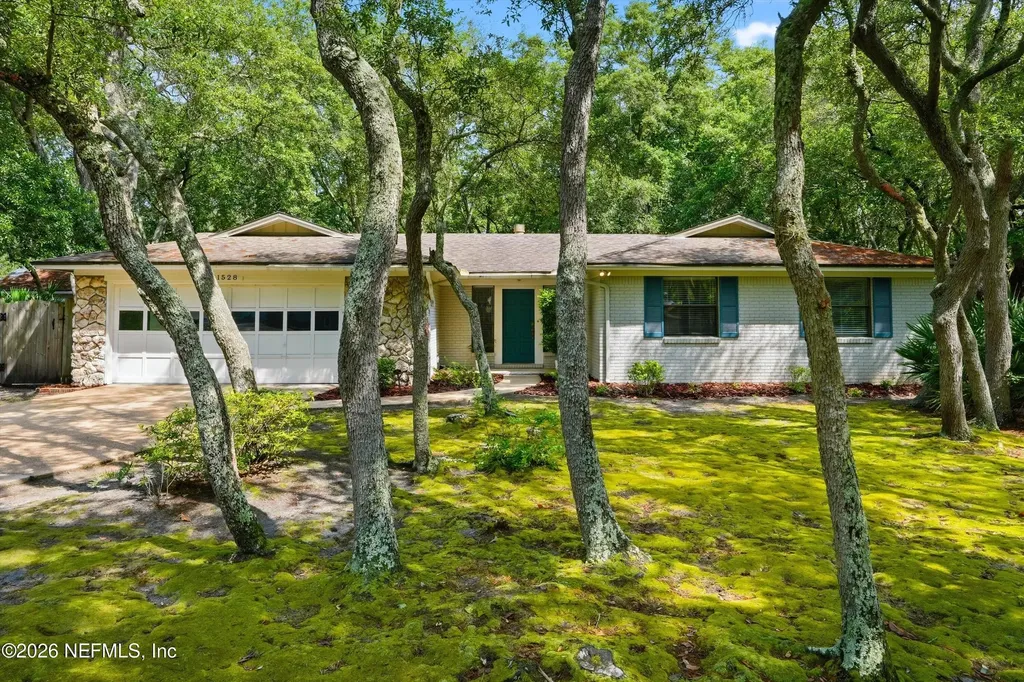 1528 Leeward Lane Neptune Beach FL 32266