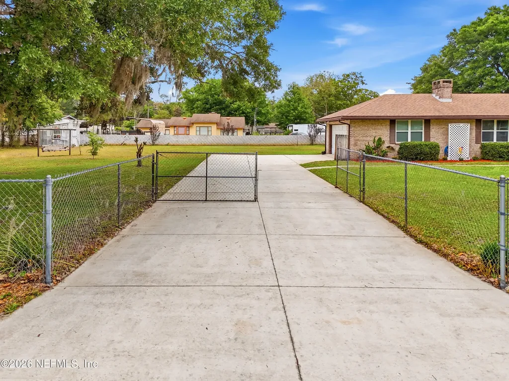 2611 Water Bluff Drive Jacksonville FL 32218