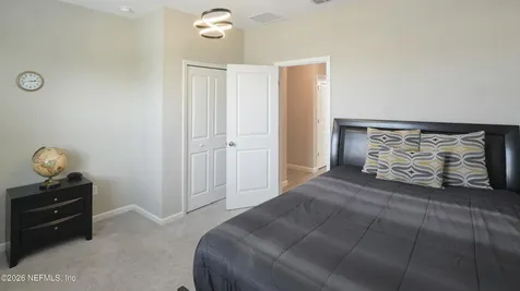 10815 Ventnor Avenue Jacksonville FL 32218