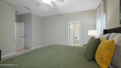 10815 Ventnor Avenue Jacksonville FL 32218