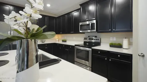 10815 Ventnor Avenue Jacksonville FL 32218