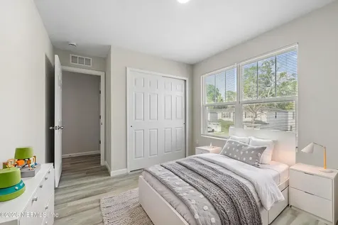 1284 Pangola Drive Jacksonville FL 32205