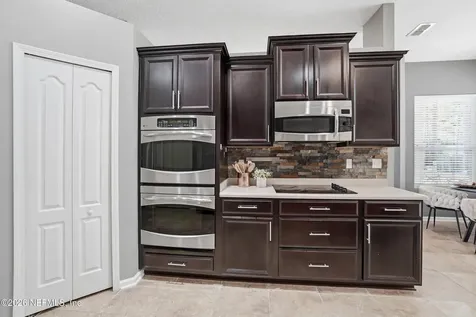 4269 Victoria Lakes Drive W Jacksonville FL 32226