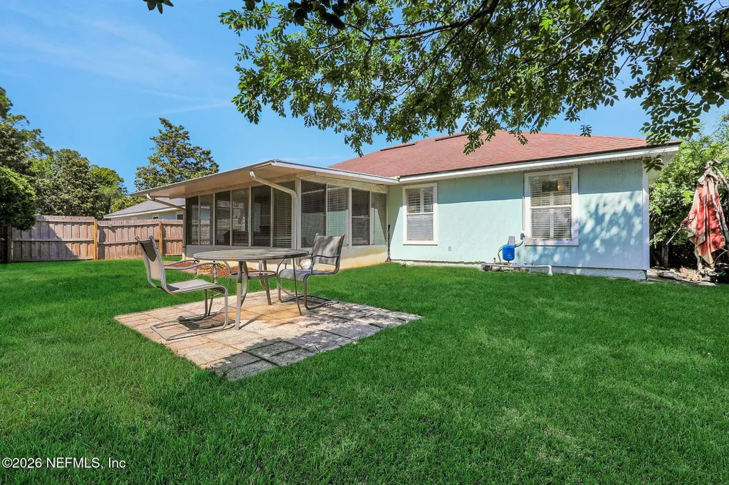 2010 Las Brisas Way W Jacksonville FL 32224