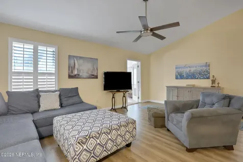 2010 Las Brisas Way W Jacksonville FL 32224