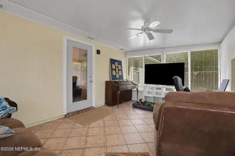 2010 Las Brisas Way W Jacksonville FL 32224
