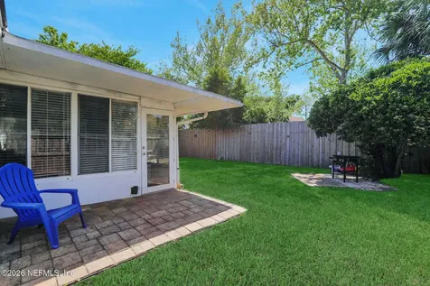 2010 Las Brisas Way W Jacksonville FL 32224