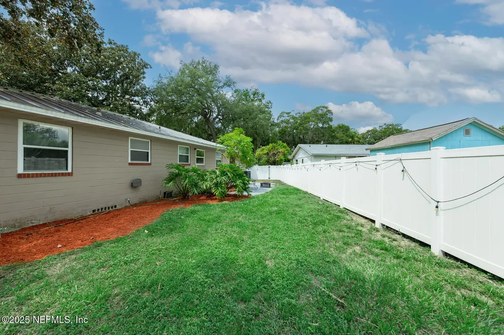 8309 Calento Street Jacksonville FL 32211