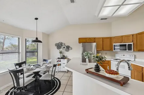 8869 Country Bend Circle Jacksonville FL 32244