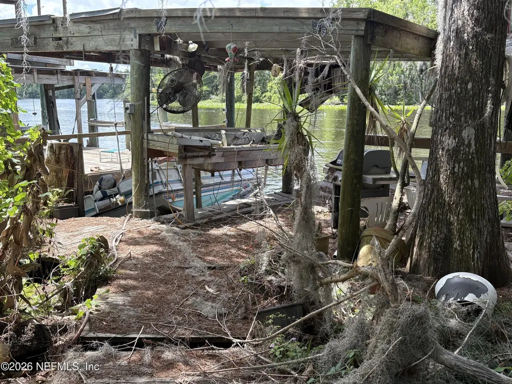 161 Smith Lane Satsuma FL 32189