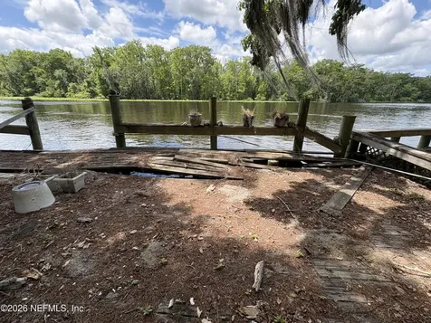 161 Smith Lane Satsuma FL 32189