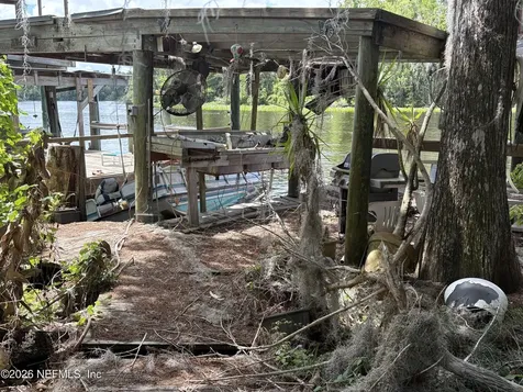 161 Smith Lane Satsuma FL 32189