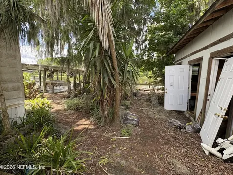 161 Smith Lane Satsuma FL 32189