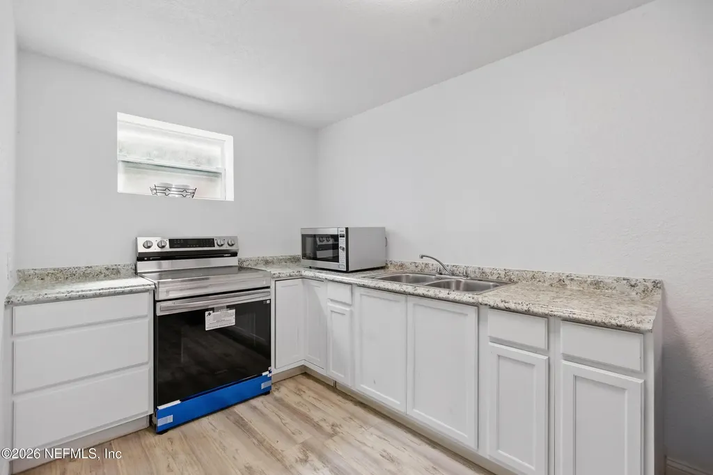 6878 Lenox Avenue Jacksonville FL 32205