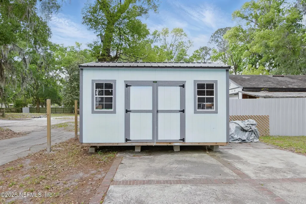6878 Lenox Avenue Jacksonville FL 32205