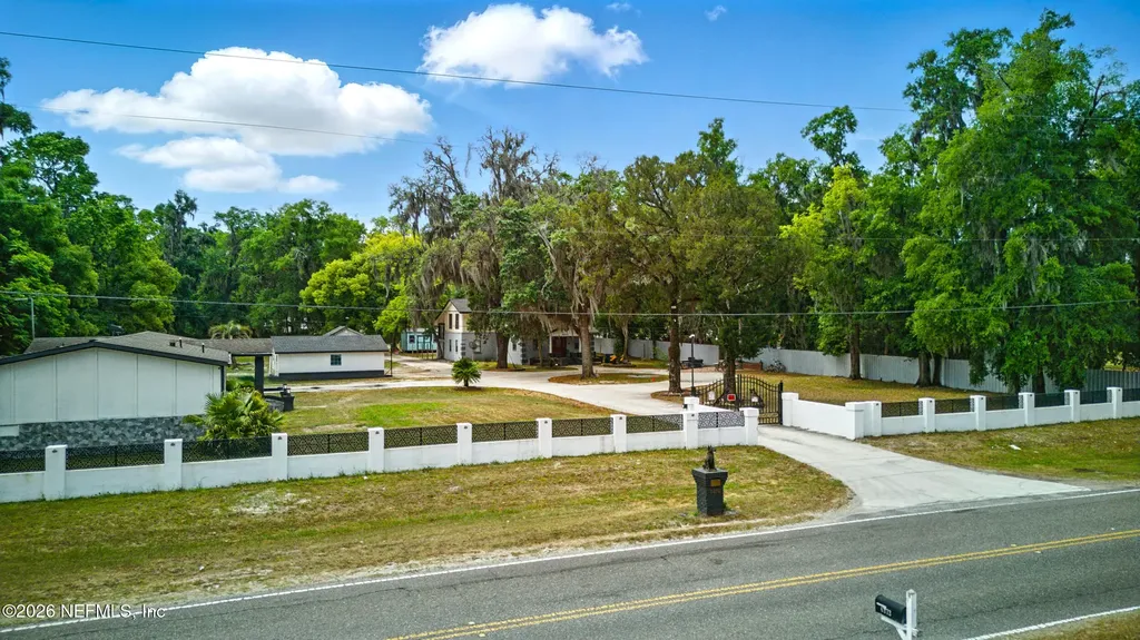 6878 Lenox Avenue Jacksonville FL 32205