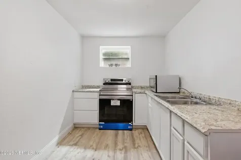 6878 Lenox Avenue Jacksonville FL 32205