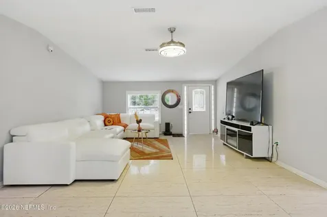 6878 Lenox Avenue Jacksonville FL 32205