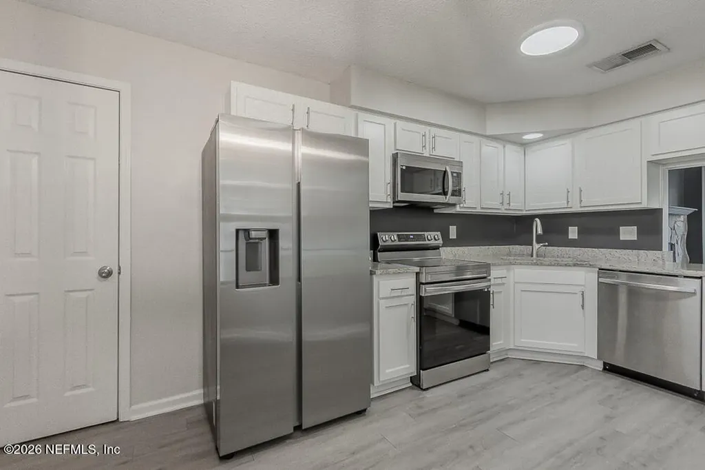 8755 Huntington Woods Circle N Jacksonville FL 32244