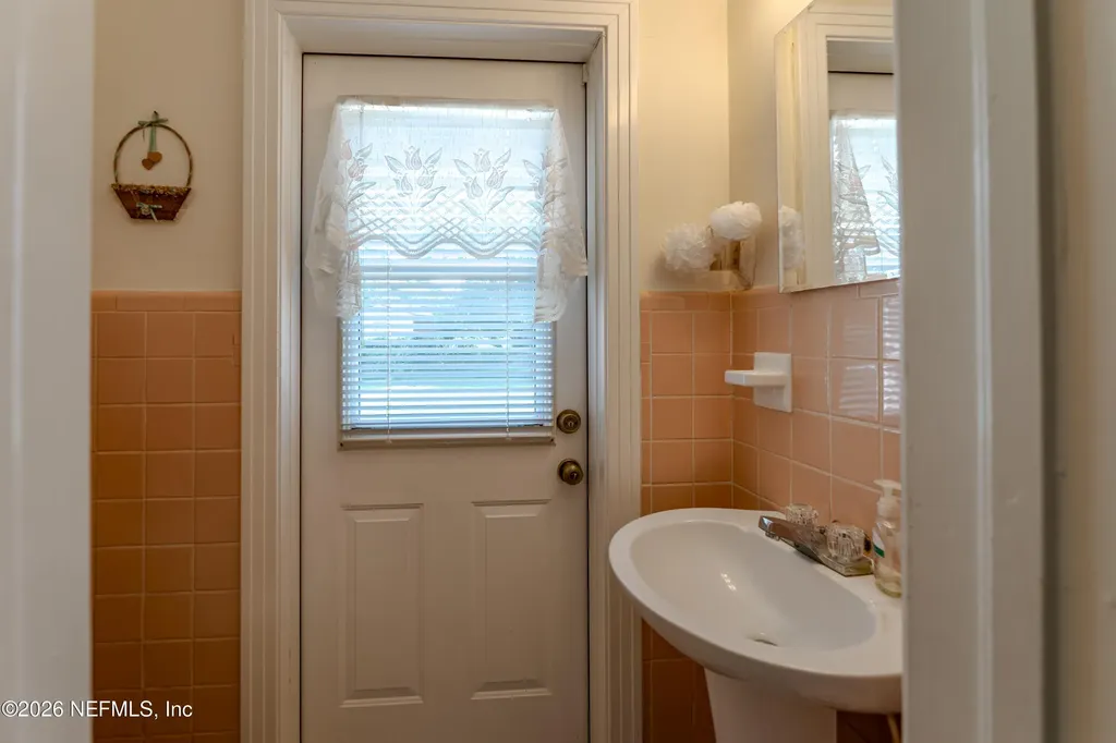 5289 Magnolia Circle N Jacksonville FL 32211