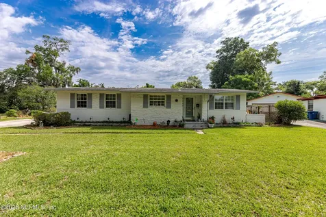 5289 Magnolia Circle N Jacksonville FL 32211