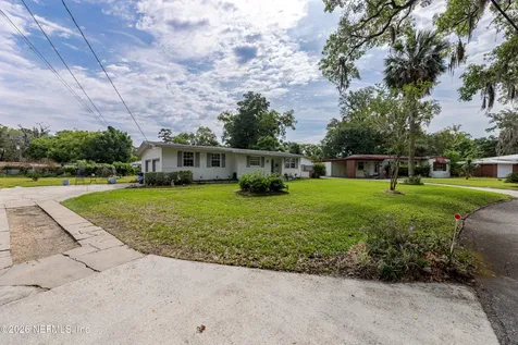 5289 Magnolia Circle N Jacksonville FL 32211