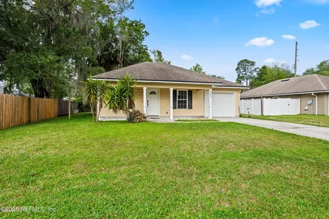 363 Roberts Street N Green Cove Springs FL 32043