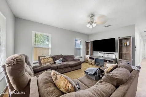 363 Roberts Street N Green Cove Springs FL 32043