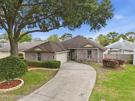 2192 The Woods Drive E Jacksonville FL 32246