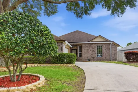 2192 The Woods Drive E Jacksonville FL 32246