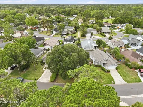 2192 The Woods Drive E Jacksonville FL 32246