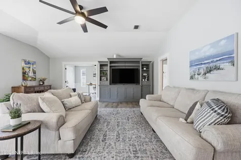 2192 The Woods Drive E Jacksonville FL 32246