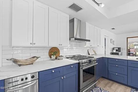 8179 Woodpecker Trail Jacksonville FL 32256