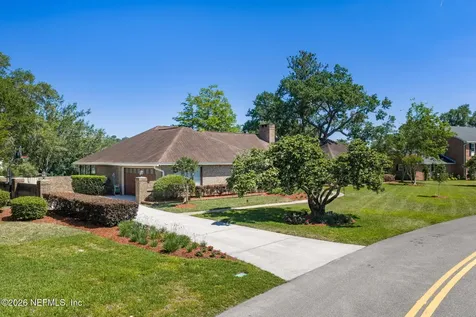 8179 Woodpecker Trail Jacksonville FL 32256