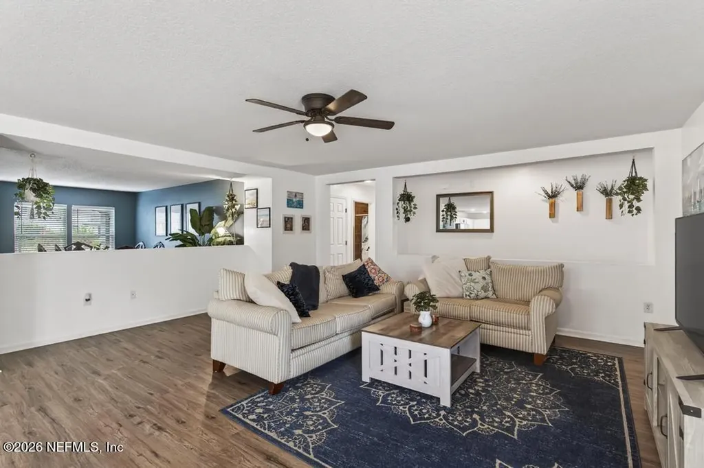 1472 Dunns Lake Drive Jacksonville FL 32218