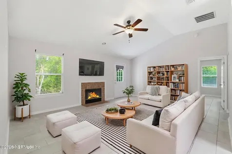 2352 Scenic View Court Jacksonville FL 32218