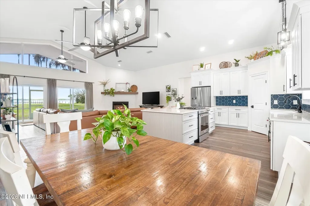 111 E Groveland Lane East Palatka FL 32131