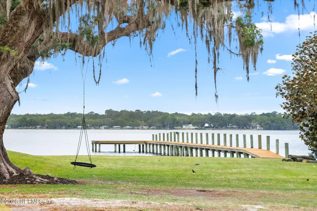 111 E Groveland Lane East Palatka FL 32131