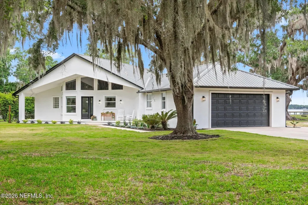 111 E Groveland Lane East Palatka FL 32131