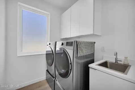 422 9th Avenue N Jacksonville Beach FL 32250