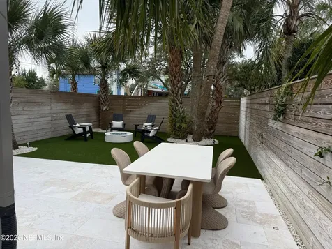 422 9th Avenue N Jacksonville Beach FL 32250