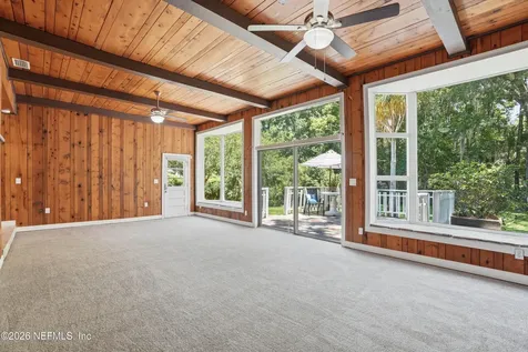 4239 Peachtree Circle E Jacksonville FL 32207