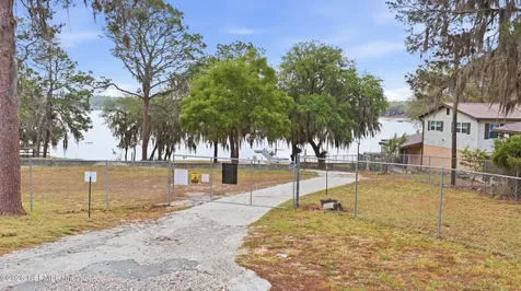 363 SE 72nd Street Starke FL 32091